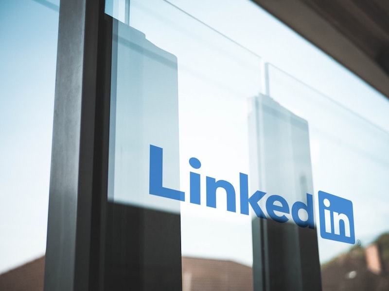 LinkedIn Tips: How to Build a Presence on the Social Network - Moving  Traffic Media